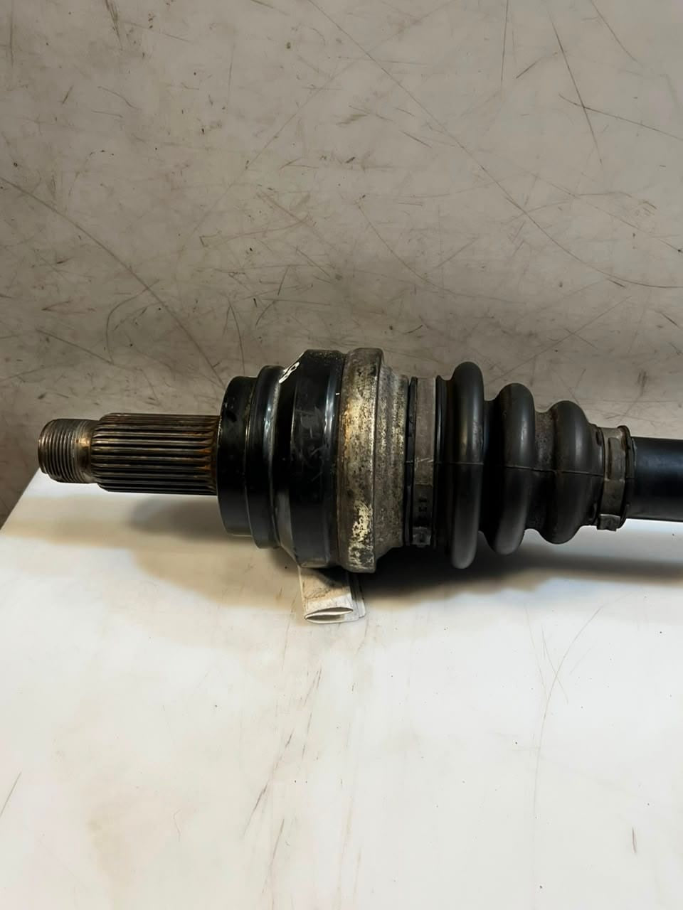 2010-2017 BMW 5 Series F10 F11 520d Rear Drive shaft RIGHT 7581028 OEM
