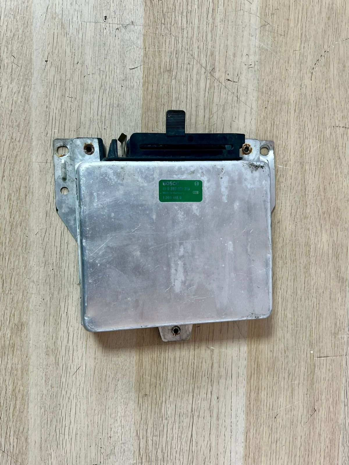 ⁣⁣⁣⁣ BMW E23 728i E24 628i E28 528i E30 328i Control Module ECU 0280001310 17064