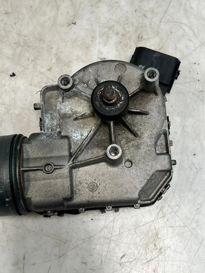2005 BMW 730d 7 Series E65 E66 Front Windshield Wiper Motor 6923740 0390241806