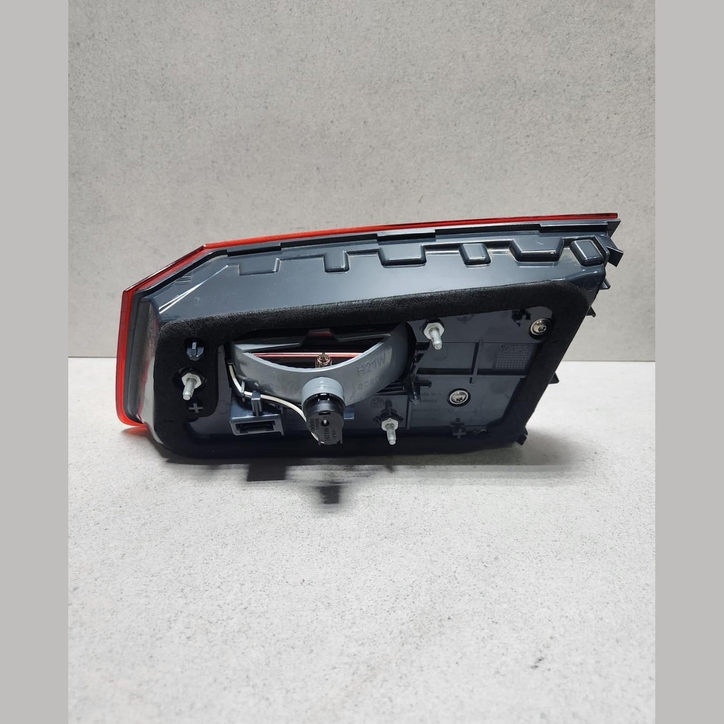 2019 BMW M5 Left Inner Taillight 9481823 5 Series G30 F90 530i and M5