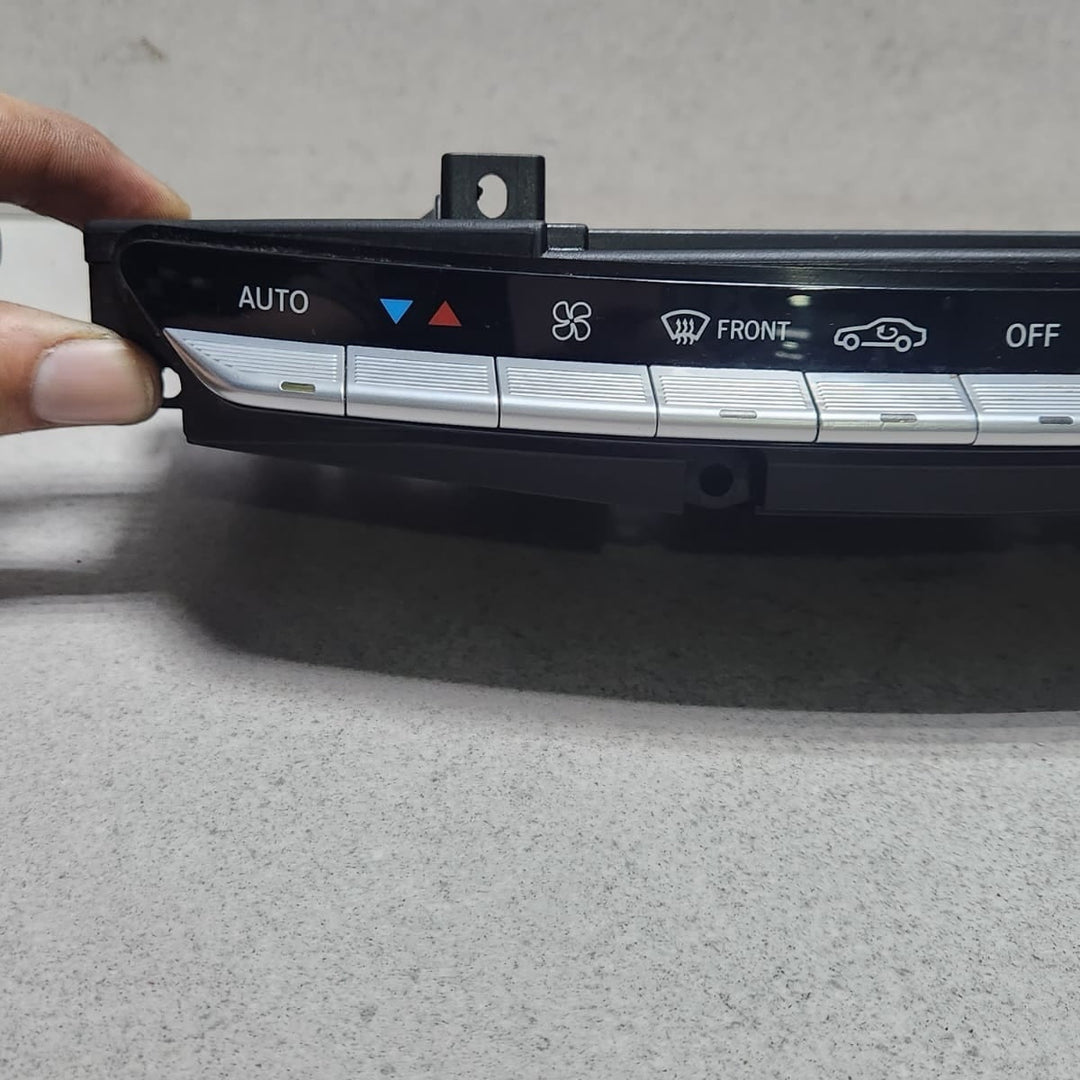 Mercedes-Benz S-Class W221 Climate Control Unit 2218709810 S-Class W221