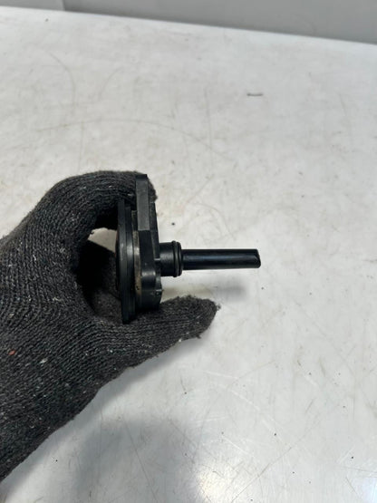 2003-2007 BMW 760Li E65 E66 E67 ENGINE Crankcase Vent Valve PVC 7549715 OEM