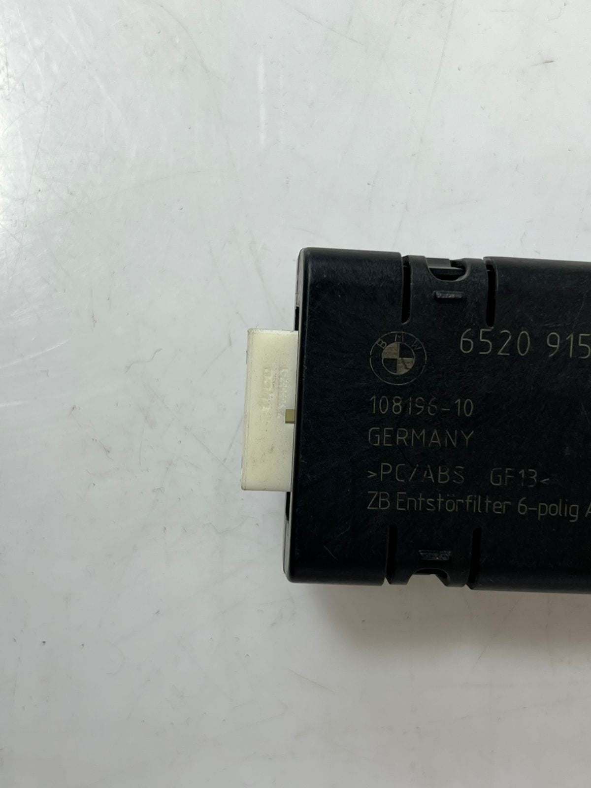 BMW 5 Series F07 F11 GT Suppression Filter Antenna Amplifier 9158796 OEM