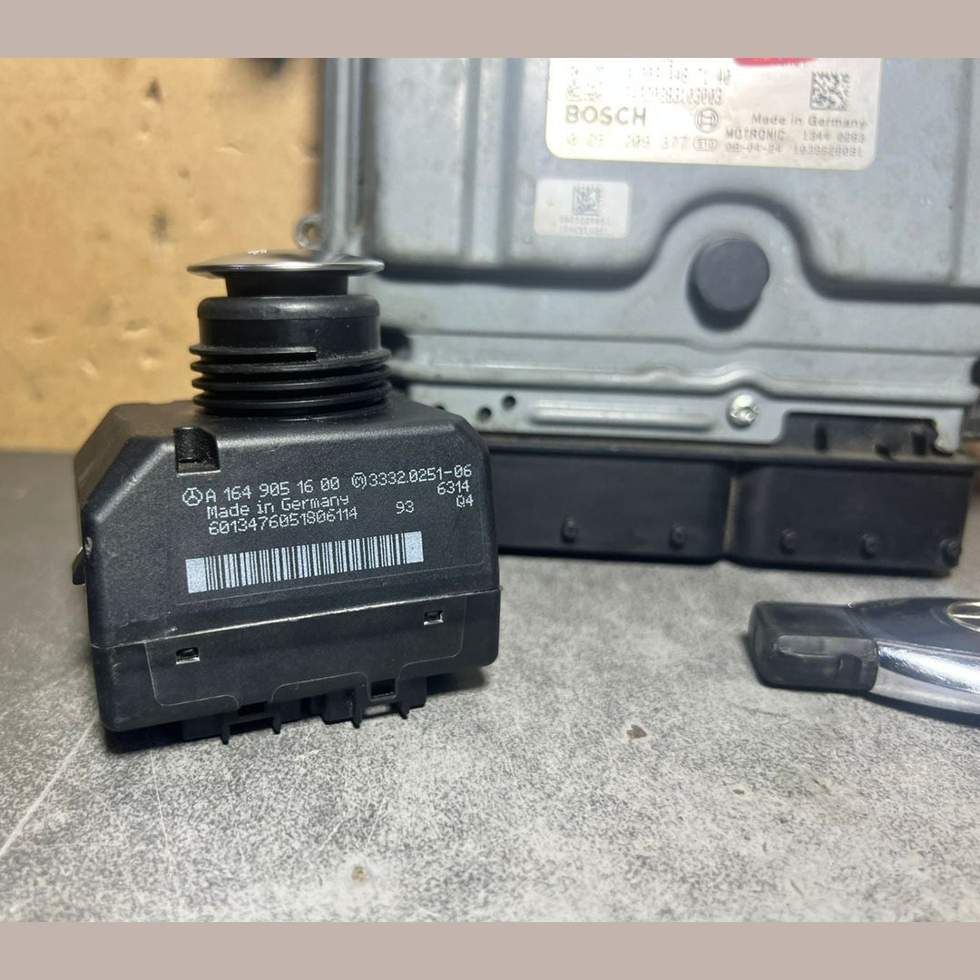Mercedes W164 ECU Engine Control Module Ignition Key Switch Set A273 1530991 OEM