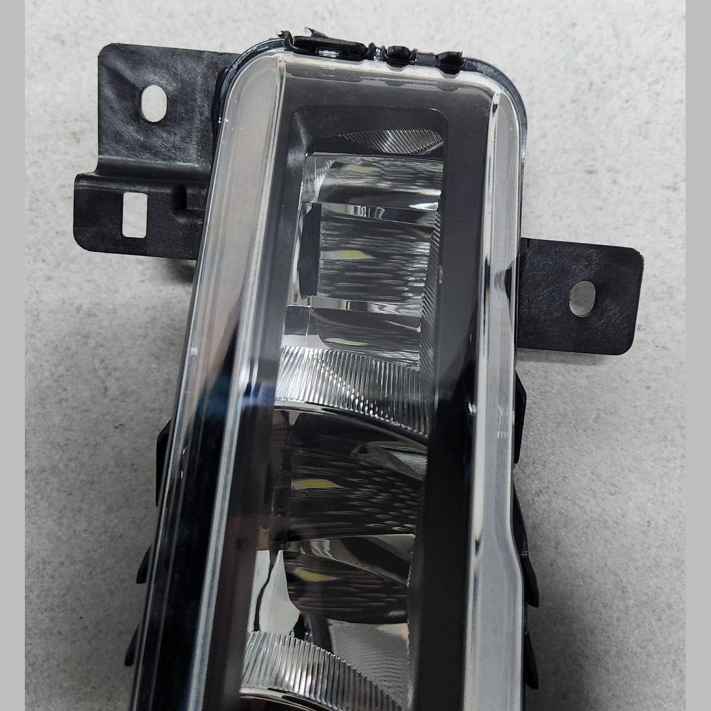 2020-2024 BMW 320i Fog Light LED Left 7433787 3 Series G20 G21 and 2 Series F44
