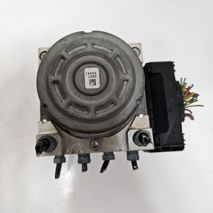 2014-2016 BMW F30 328i,328i ABS Anti-Lock Brake Pump Module 6870912