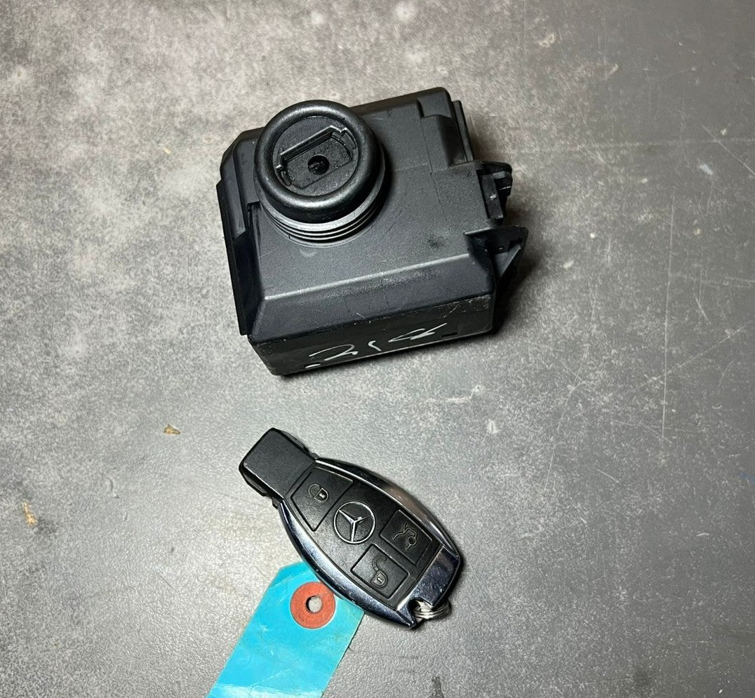 10-16 Mercedes CLS550 W218 Ignition Switch Module Unit W/key A2129056601 OEM
