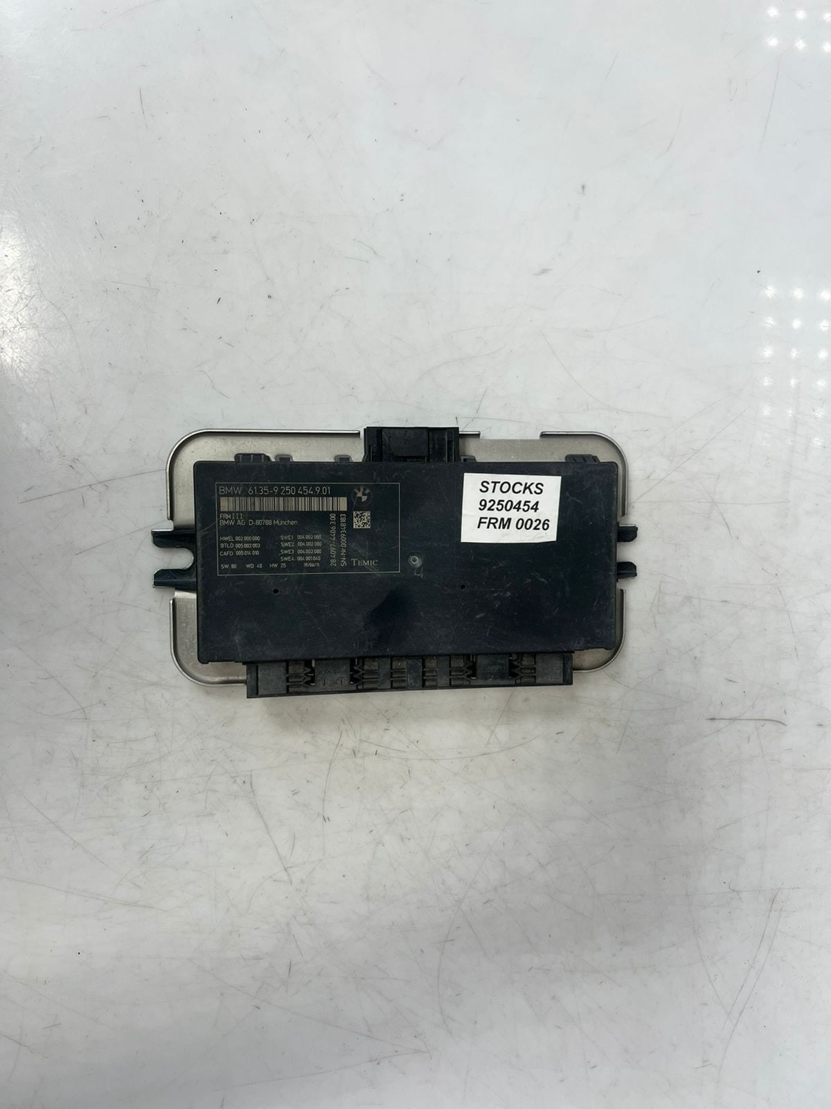 2011-2012 BMW 5 Series F10 F11 FRM3 Footwell Light Control Module 9250454 OEM