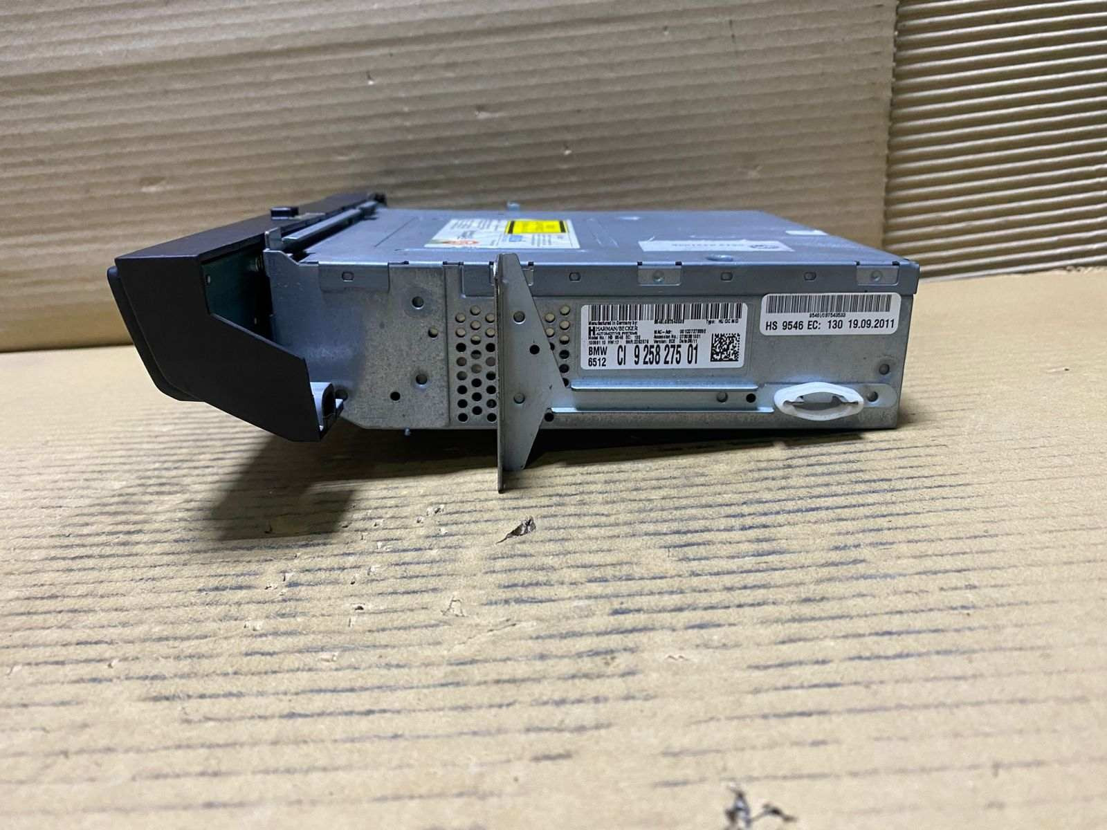 2010-2014 BMW X5 Cic Mid Audio System Head Unit 9258275 X5 E70 and X6 E71
