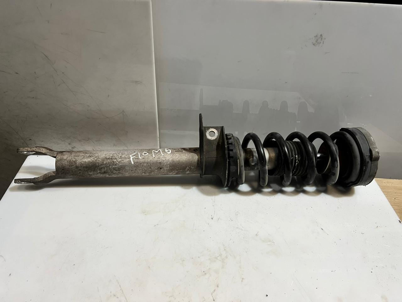 2012-2019 BMW F10 M5 F12 M6 4.4P Front LEFT Shock Absorber 2284045 OEM
