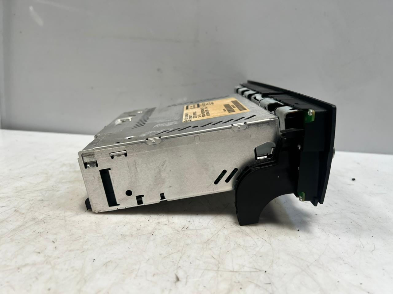 BMW E84 X1 E90 E91 E92 E93 E87 E88 E82 Professional Cd Radio Player 9246500 OEM