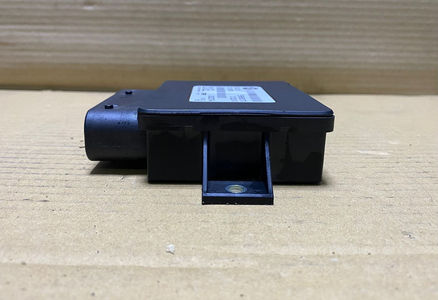 2011-2015 BMW 550i Parking Brake Control Module 6858017 F25, 535i, 550i, 650i, a