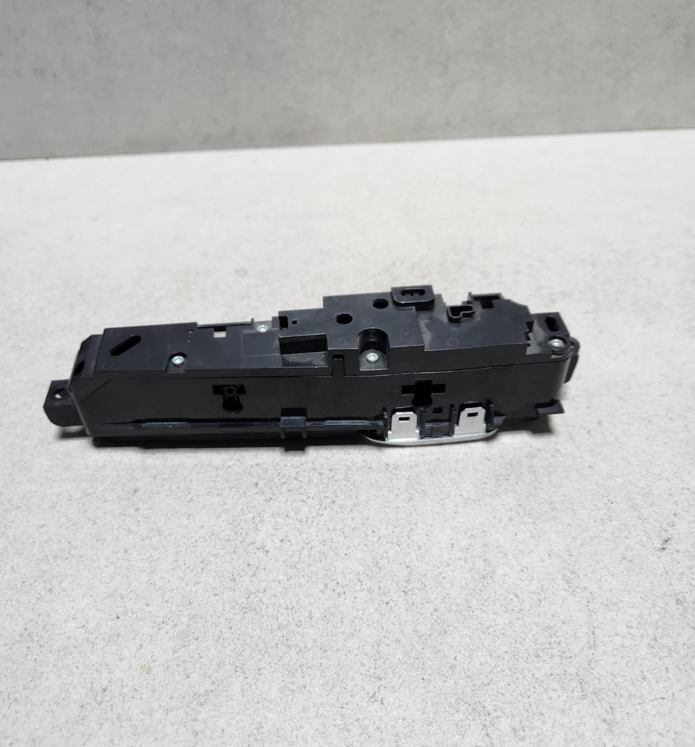 BMW Operating Unit Center Console 6843967 G32 6 Series GT