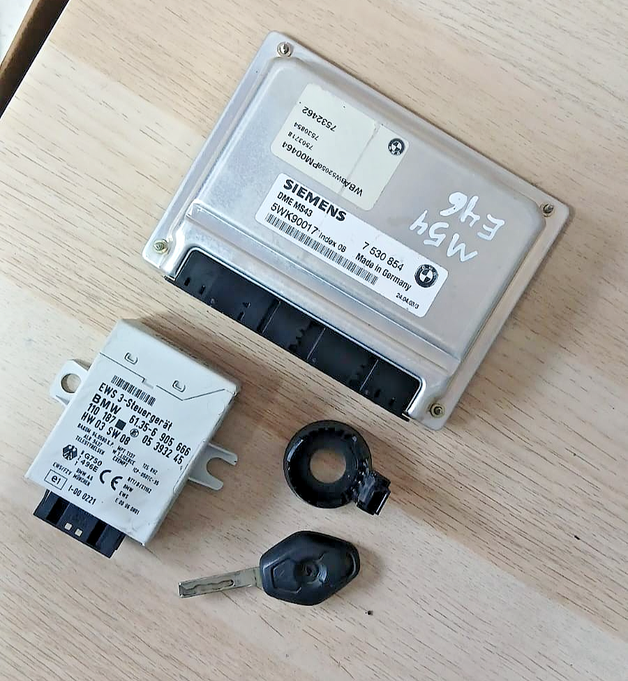 BMW E46 / E39 / E53 X5 – Engine ECU / DME with Key – 7530854