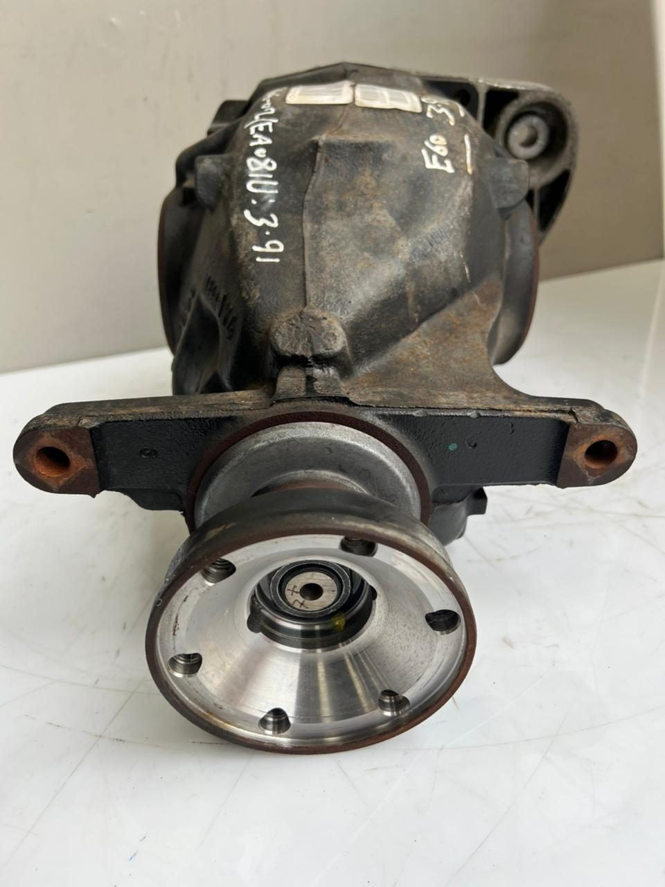2004-2010 BMW 5' E60 E61 525i 6' E63 E64 630i Rear Differential 7560606 - 3.91
