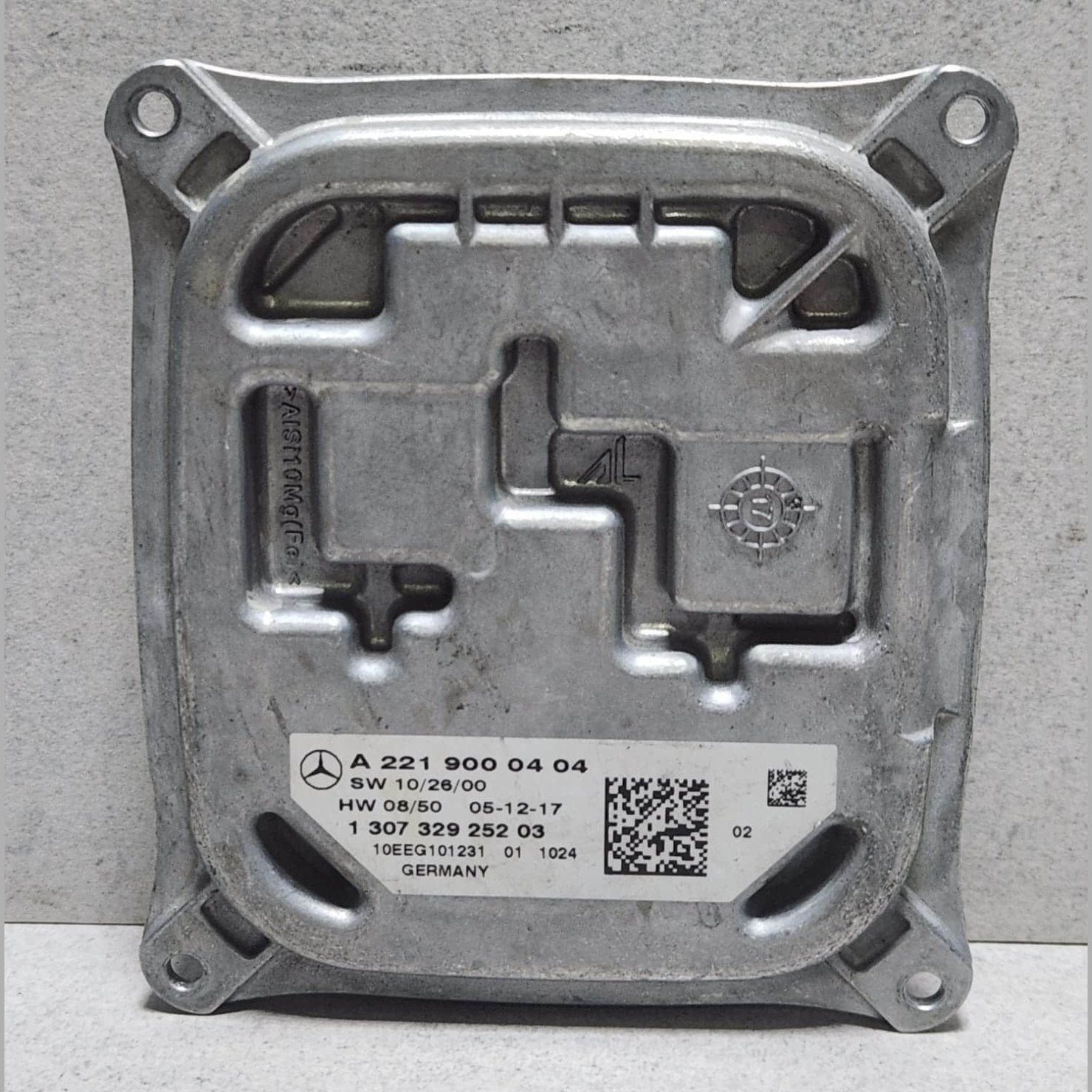 2007-2013 Mercedes-Benz S500 Headlight Ballast Control Module A2219000404