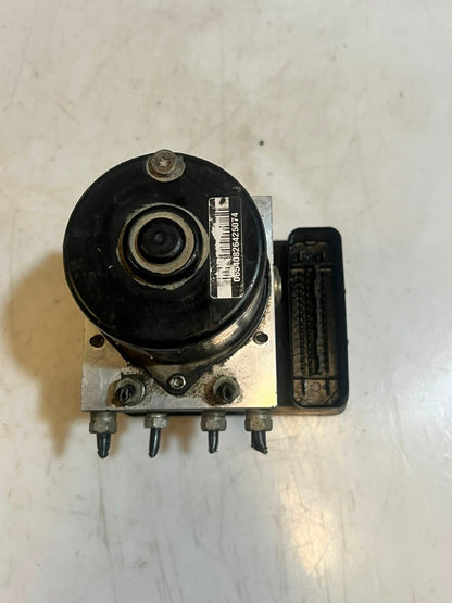 2007-2009 BMW 3 Series E90 E91 328i ABS HYDRAULIC Pump Control Module 6777159