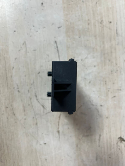 BMW X7 F25 X3 F15 X5 F16 X6 HEATED SEAT CONTROL MODULE P/N 9216468