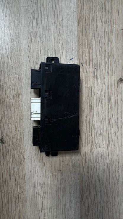 1999-2000 BMW 528i Door Control Module 8377601  5' E39 540i 