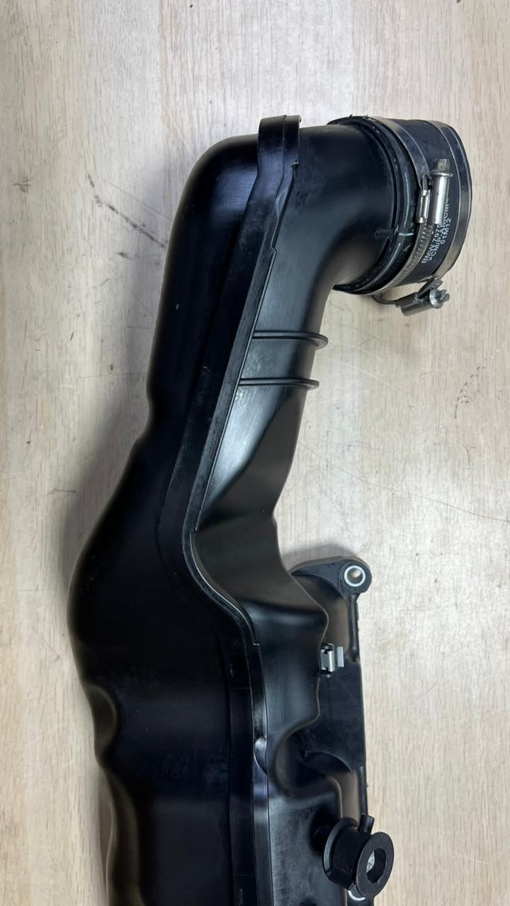 2012-2016 BMW M5 4.4L - LEFT Intake Manifold 7843275