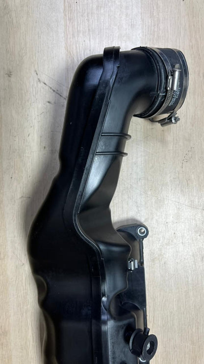 2012-2016 BMW M5 4.4L - LEFT Intake Manifold 7843275