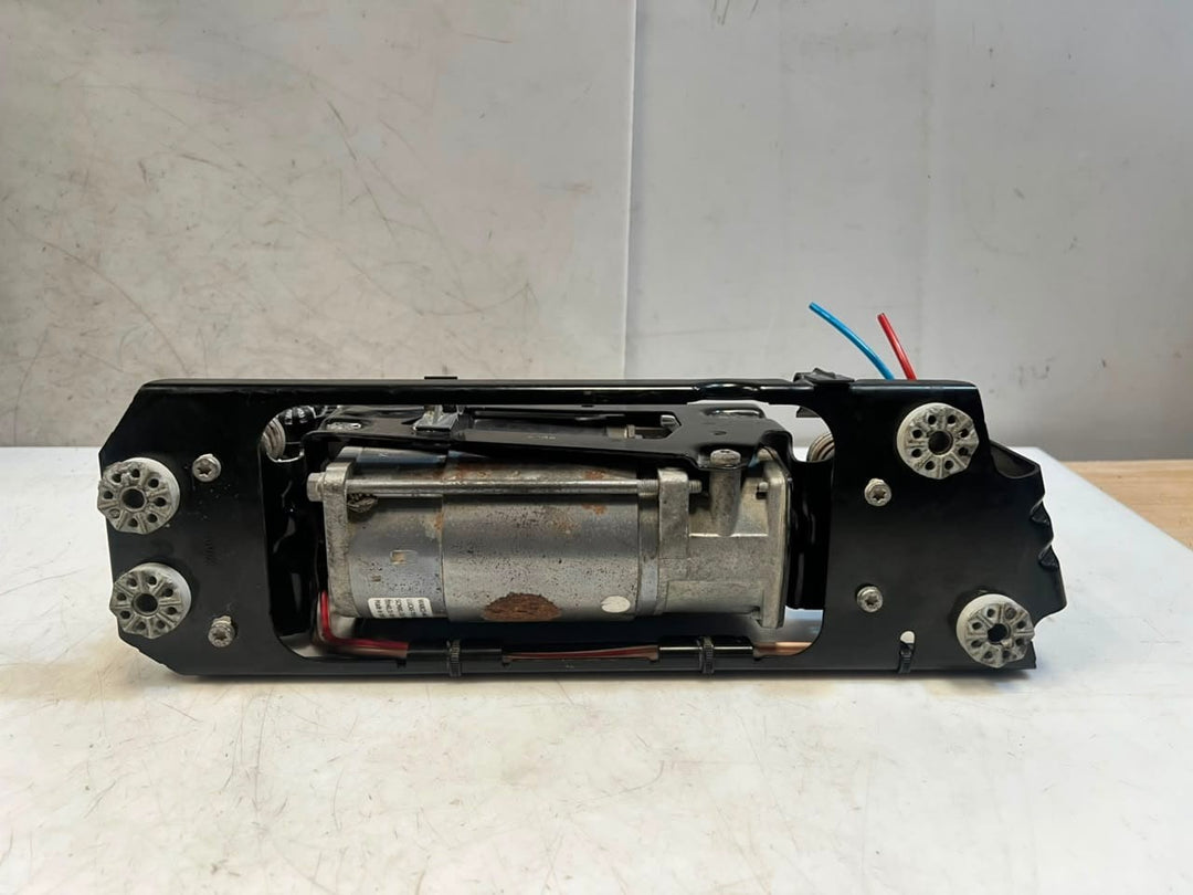 2010-2015 BMW 5' F01 F02 F10 F11 750Li Air Suspension Compressor 6794465 OEM