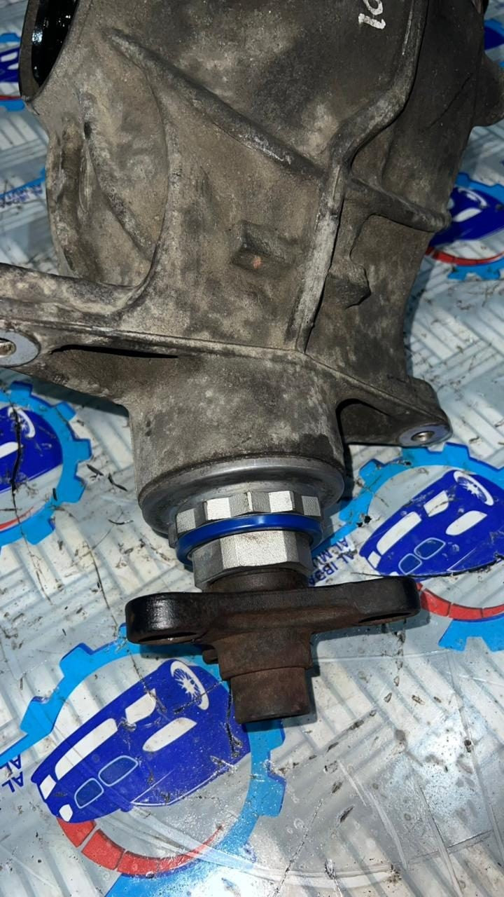 2014-2015 BMW 535d Rear Differential 7630820 5 Series F10 F11 730D 530D 2.56 