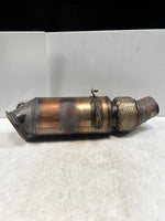 Load image into Gallery viewer, 2006-2013 BMW X5 F10 F11 F06 F12 F13 F15 F16 ENGINE Catalytic Converter 7616268