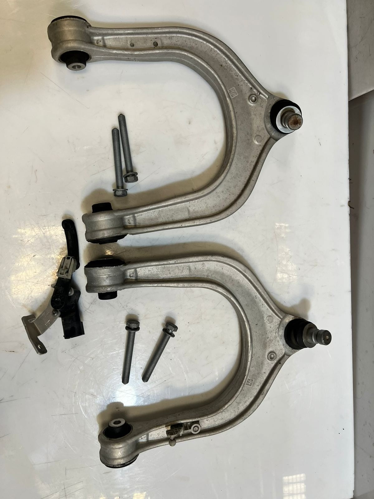 2019-2024 BMW X5 G05 X6 G06 X7 G07 Front Upper Control Arm 6883115 OEM