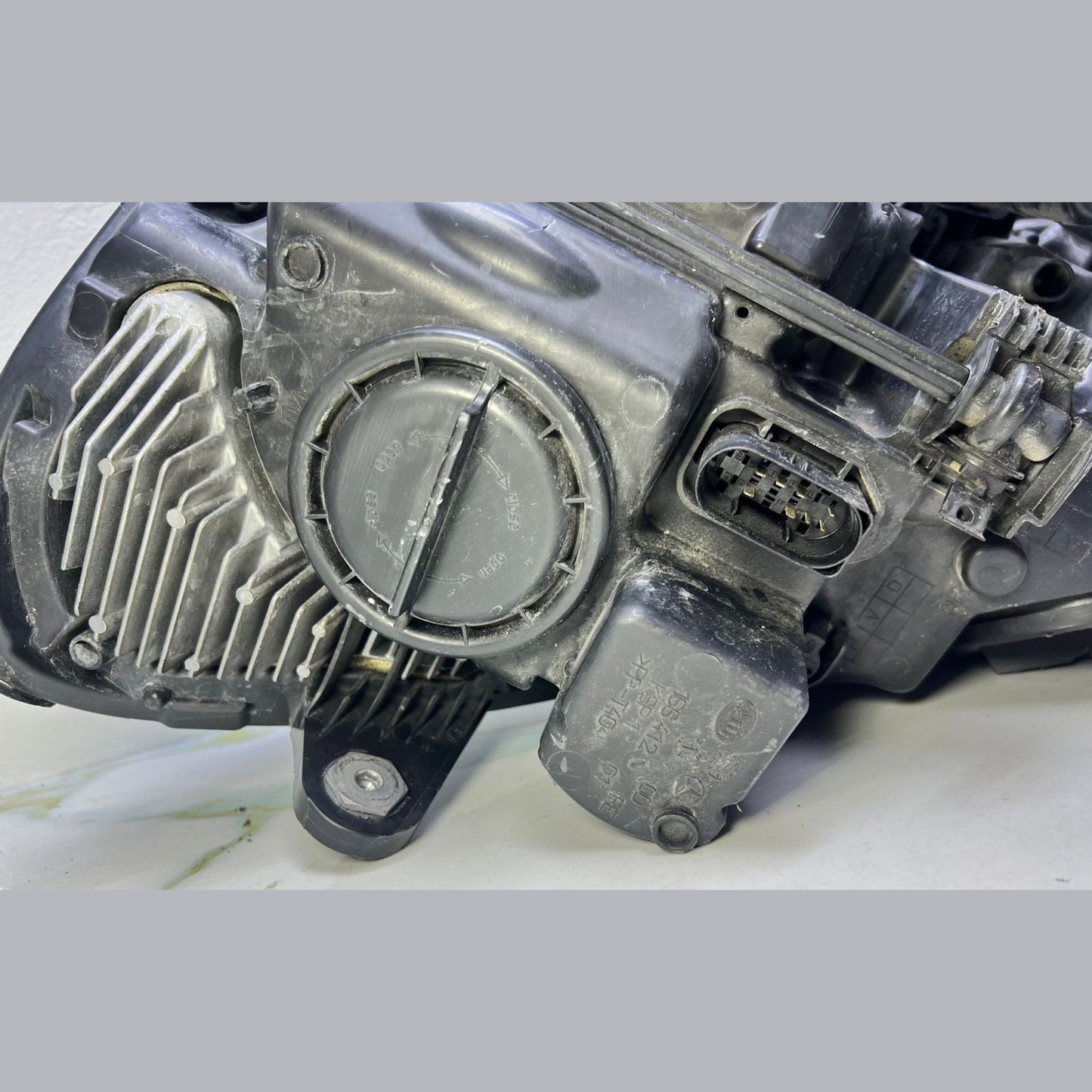 10-11 Mercedes W212 E-Class Front Right Side Head light Headlamp A212 8202059