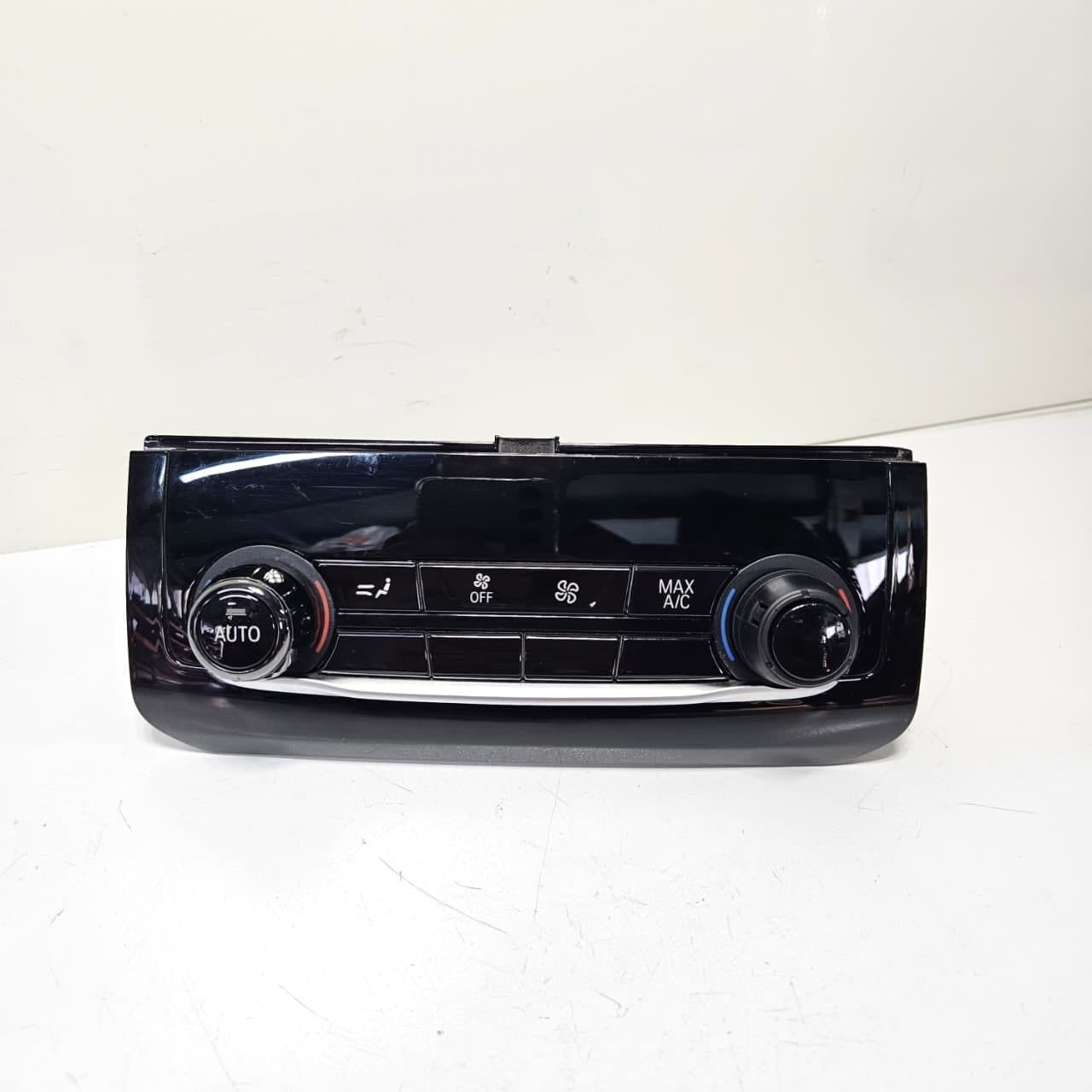 OEM BMW 5 6 Series G30 G31 G38 F90 M5 G32 GT Rear Climate Control Unit 6999430