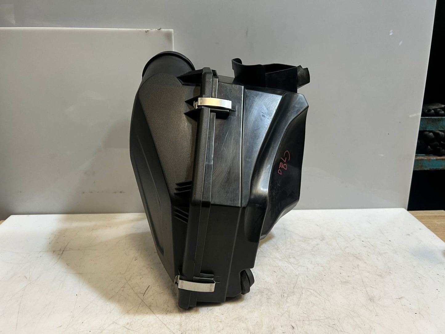 2019 BMW 330i 3 Series G20 G21 G22 G26 G42 Air Filter HOUSING INTAKE Box 8580426