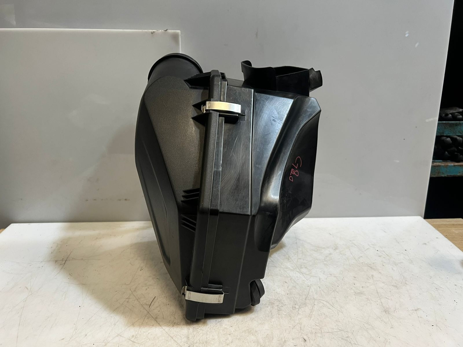 2019 BMW 330i 3 Series G20 G21 G22 G26 G42 Air Filter HOUSING INTAKE Box 8580426