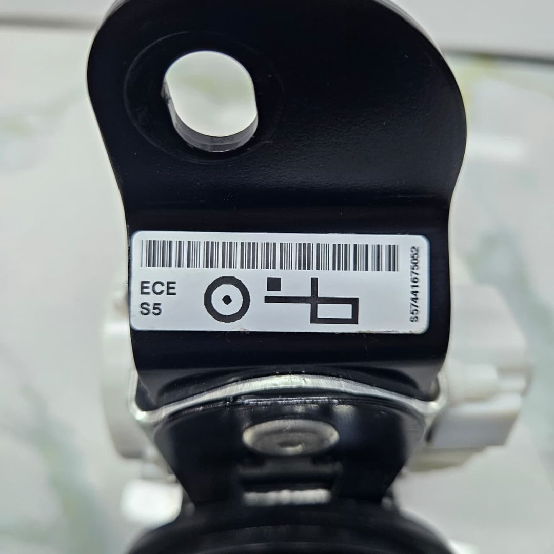 2018-2022 BMW X2 F39 Seat Belt Rear Center 7441675