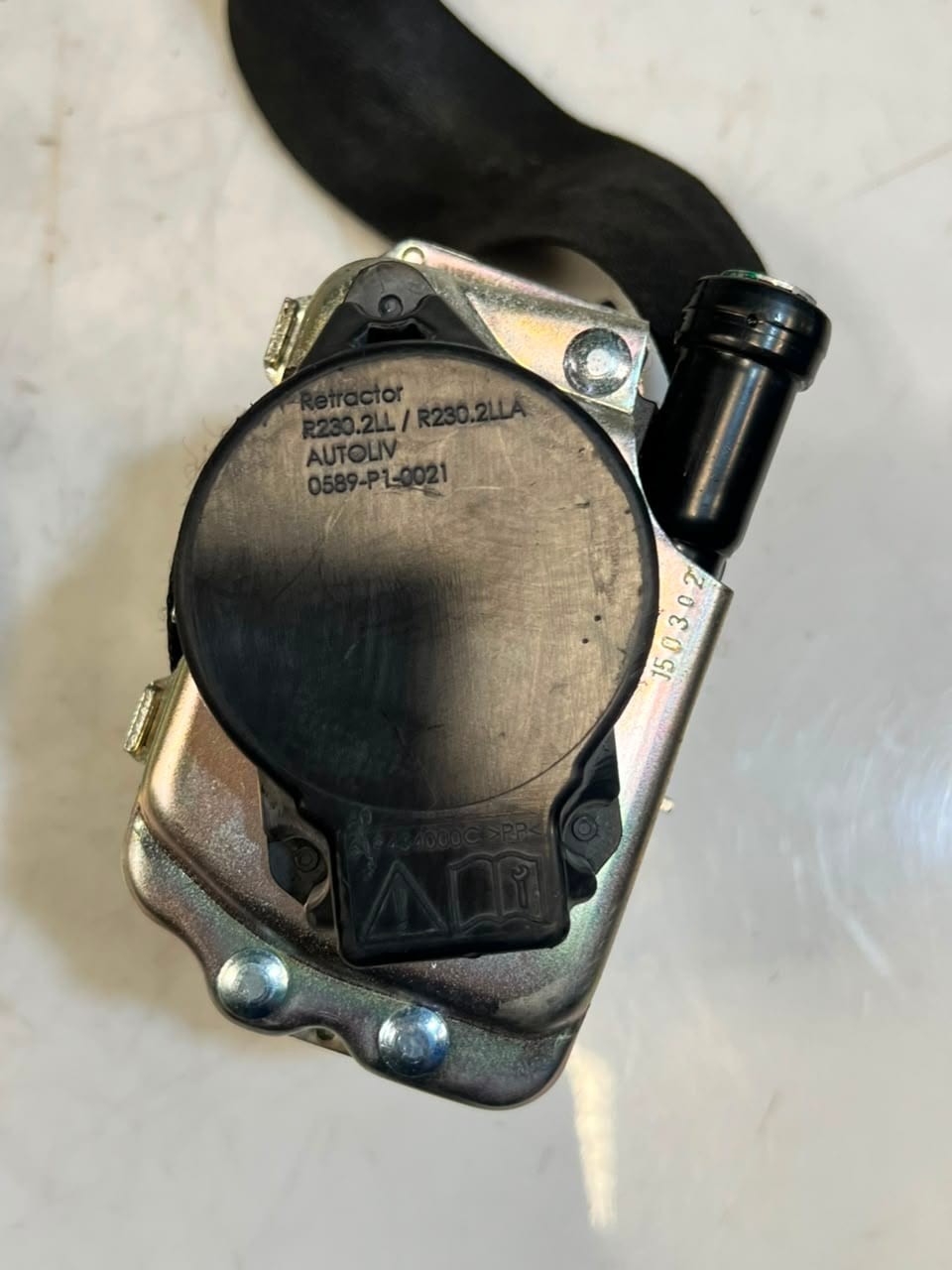  BMW X5 F15 X6 F86 Front Left Driver Seat Belt Retractor Assy 624641100F OEM