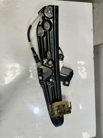 BMW 520d 5' F10 F11 Window Regulator Rear Right 7182122 OEM