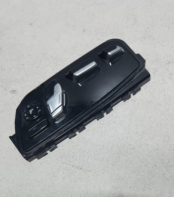 2017-2023 BMW 540i Front Left Seat Adjustment Switch 6834261 540i G30 M5 F90 