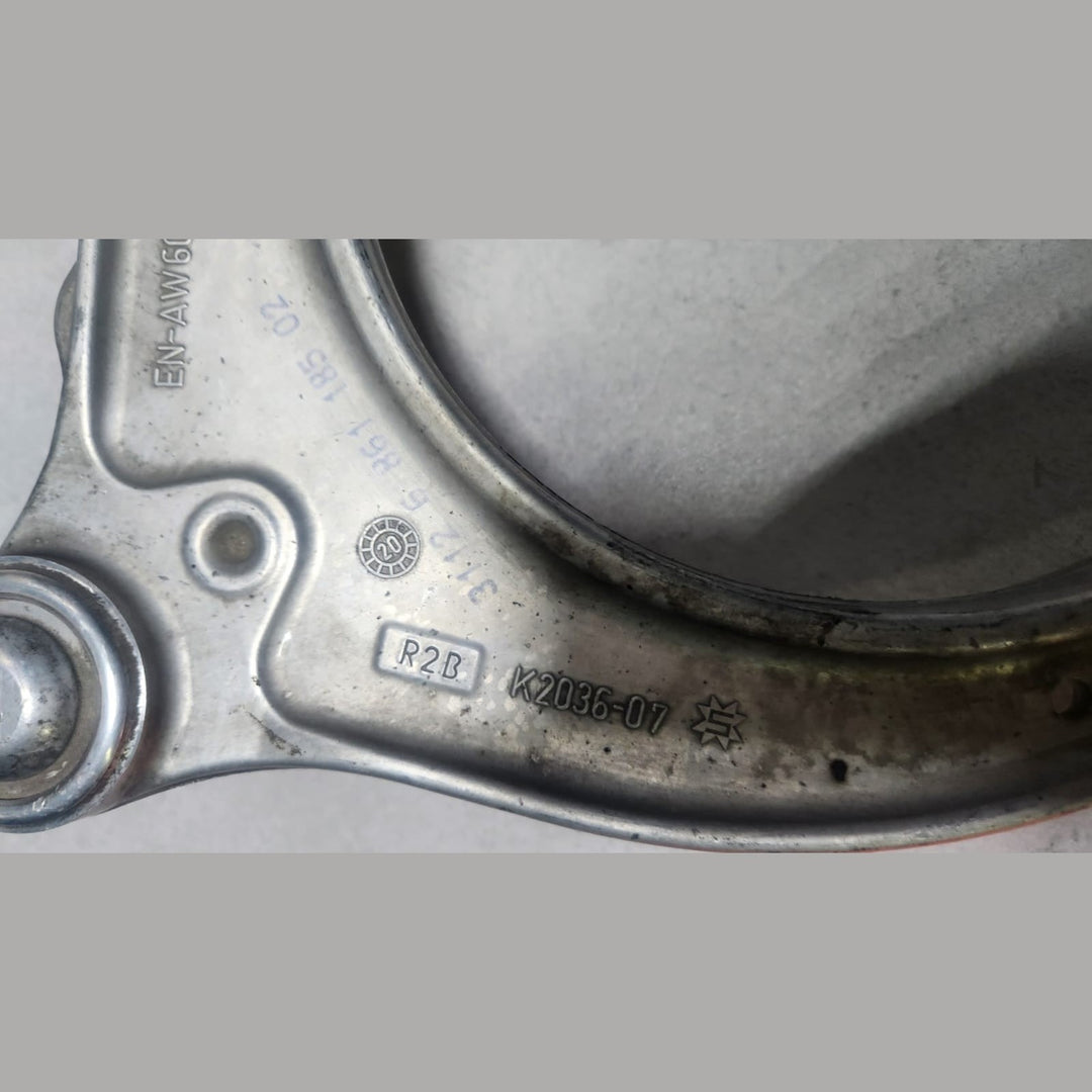 2018 BMW 540i Front Upper Control Arm 686118502 5 Series G30 G31