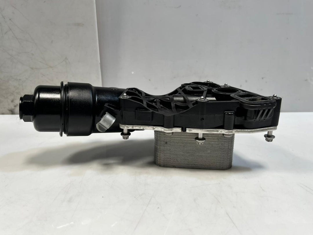 2017-2024 Mini Cooper F60 F56 1.5 12V 136HP Countryman Engine Oil Cooler 8585236