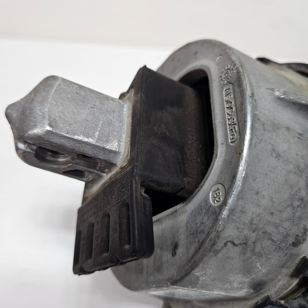 2019-2022 BMW X5 G05 Engine Mount Right 9844522