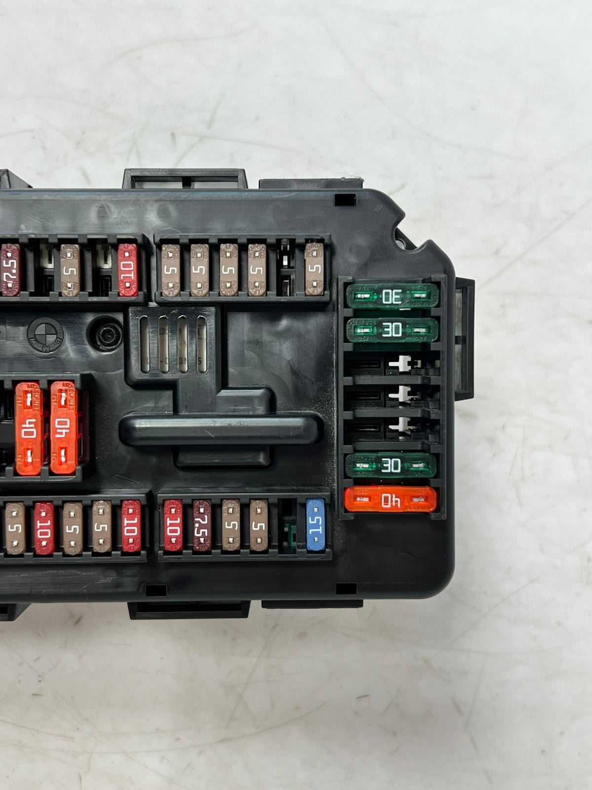 2014-2018 BMW F30 320i 328i 335i 330i Front Power Distribution Fuse Box 9337879