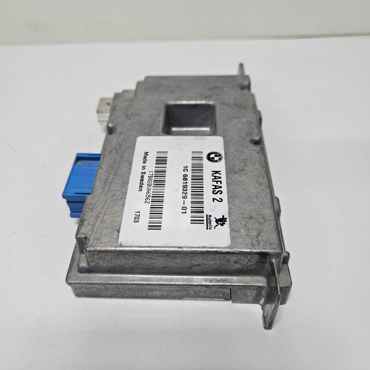 2013-2015 BMW X4 F26 750Li Camera Control Module 6819329