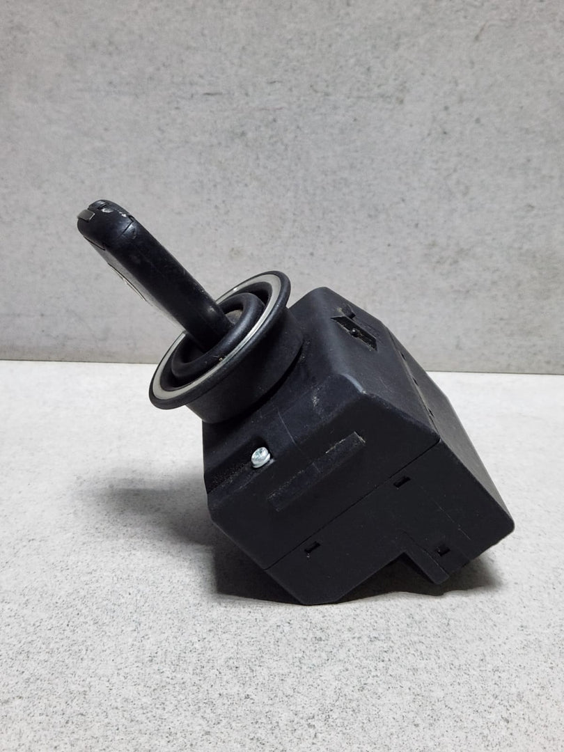2006 Mercedes-Benz E350 Ignition Switch Module 2115451008 E-Class W211