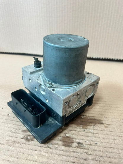 2006 BMW 5 Series E60 E61 650 ABS/DSC Hydraulic Pump Control Unit 6774852-01