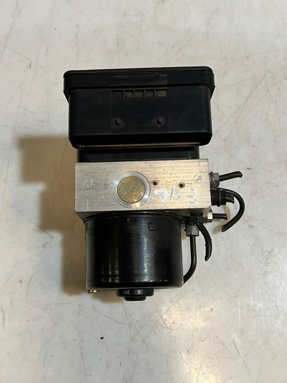 2002 BMW 330i 3 Series E46 HYDRAULIC BLOCK Abs Pump CONTROL UNIT 6759075 OEM