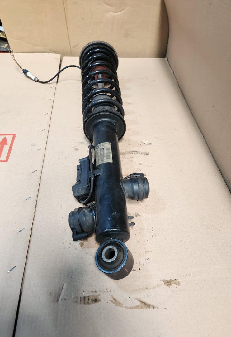 2009-2014 BMW 750i Rear Left Shock Absorber With Coil Spring 6791673 750i f02