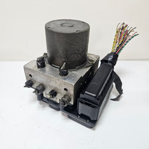 2000-2006 BMW X3 E83 ABS Pump Control Module 6773012 USED