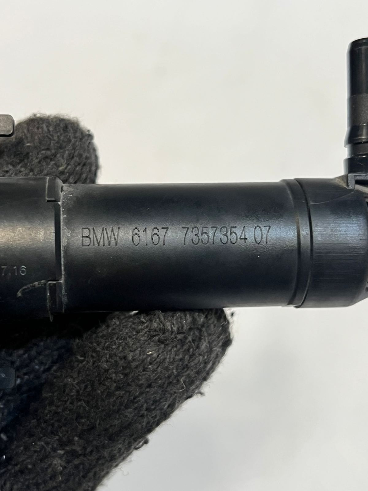2015 BMW 740i 7 Series G11 G12 HIGH PRESSURE Headlight Washer Nozzle 7357354