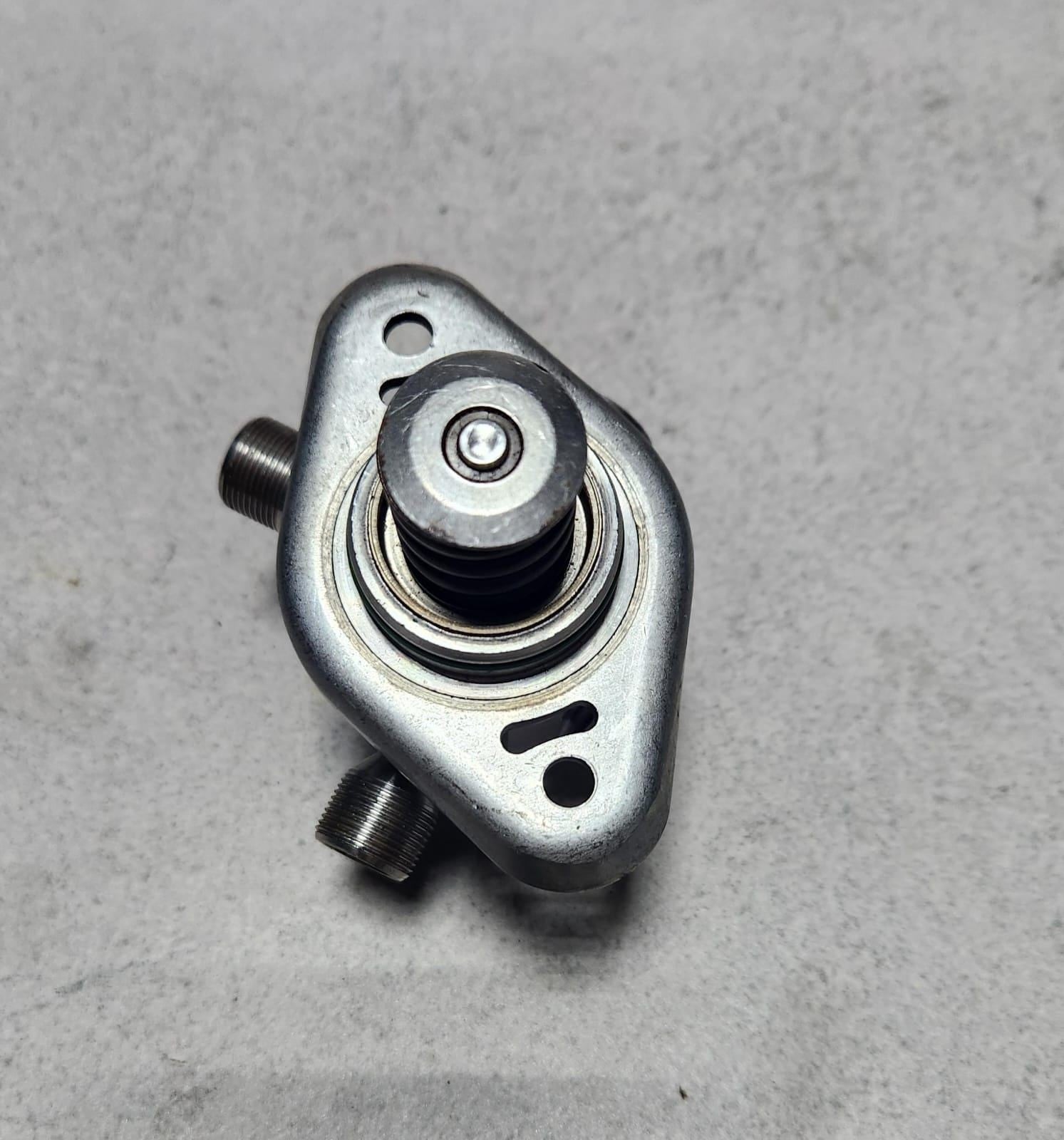 2018 Mercedes-Benz A200 High Pressure Fuel Pump A2820700001  