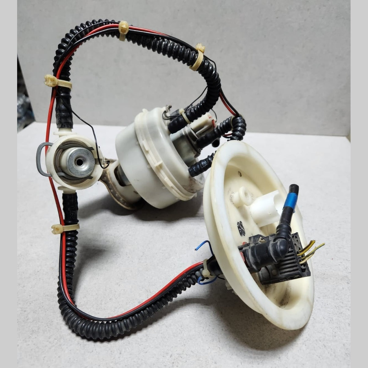 BMW Fuel Pump 7217060 5 Series F10 and F11